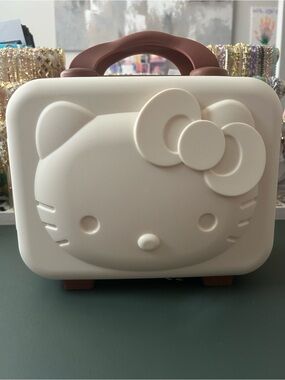 Hello Kitty Cream and Brown Hard Case Carry Bag